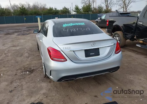 2015 Mercedes-Benz C 300 4Matic/Luxury 4Matic/Sport 4Matic from USA, damaged, VIN 55SWF4KB5FU071881